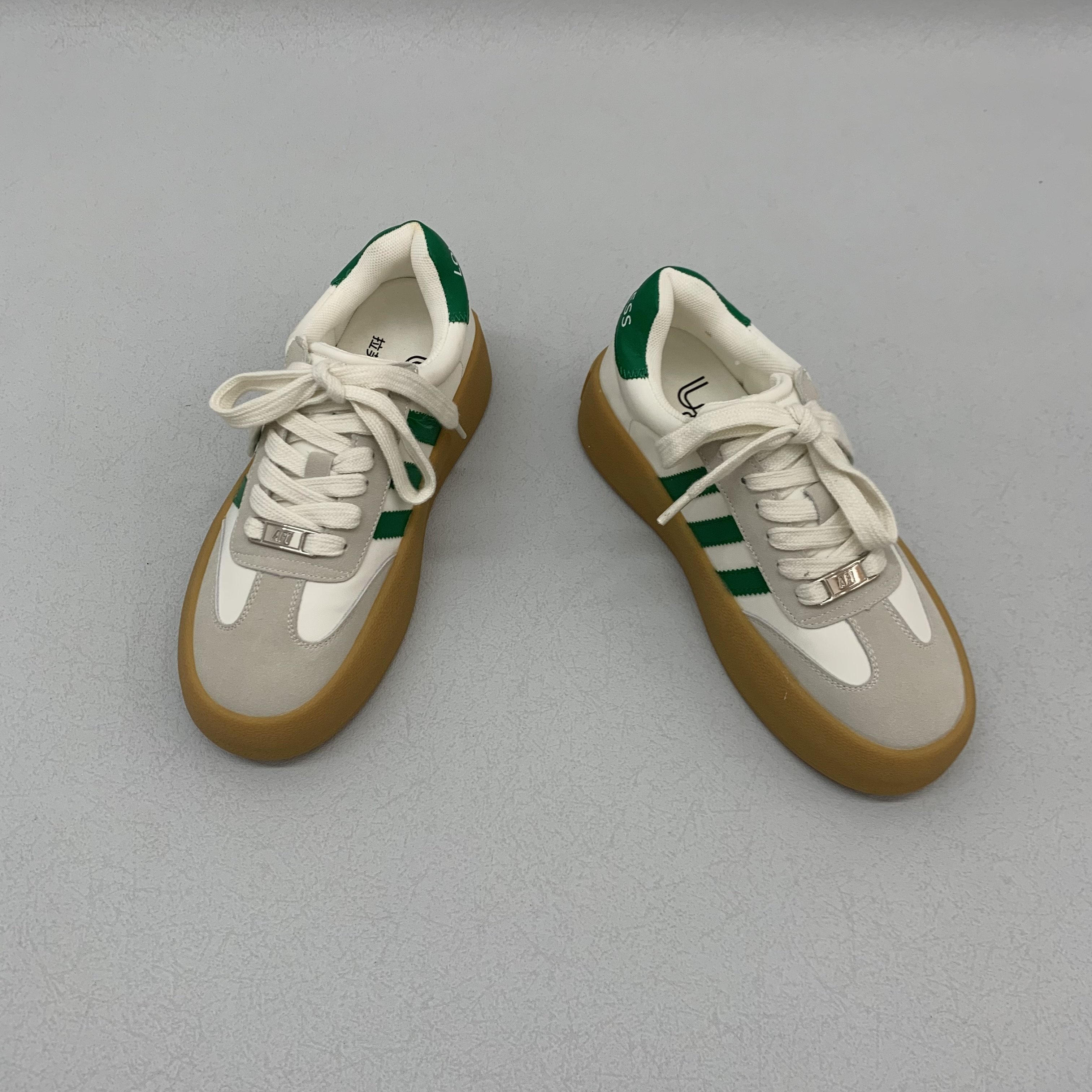 经典百搭~出口外贸原单大码女鞋圆头平底德训鞋时尚拼接休闲板鞋,淘宝优惠券,粉丝福利购,淘宝优惠卷