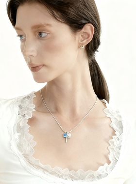 925银镀白气质十字架锁骨链