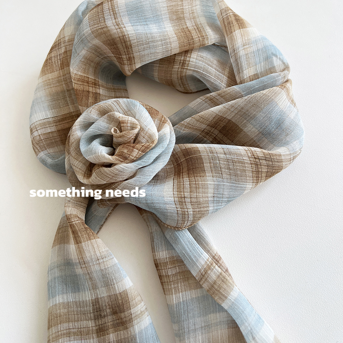 郑佰万 原创 含真丝时髦格纹丝巾女可拆卸小花围巾飘带配饰颈花韩 - 图2