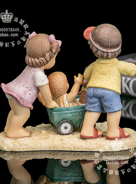 德国全家福婴儿陶瓷装饰摆件