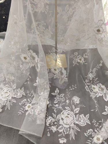 6姆米真丝欧根纱底手工钉珠重工立体绣马甲衬衫防晒衣连衣裙面料 - 图0