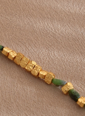 小众设计天然绿碧玺串碎金子手链