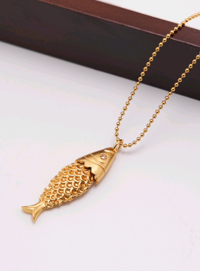 小众设计款鲤鱼吊坠项链