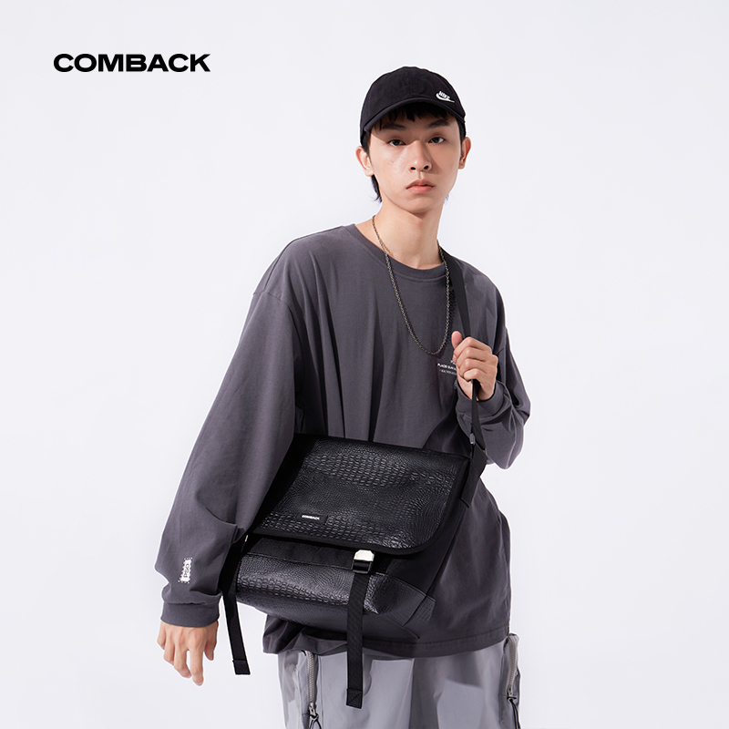 comback运动旅行男邮差包女健身包 comback男士包袋