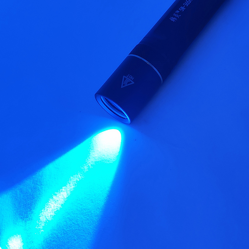 首尔365nm紫光5w手电筒钱币邮票鉴定烟酒瓷器验钞荧光检测灯 - 图0