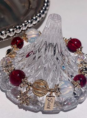 ins圣诞冬雪花天然酒红石榴红白水晶欧泊蛋白石手链设计手串礼物