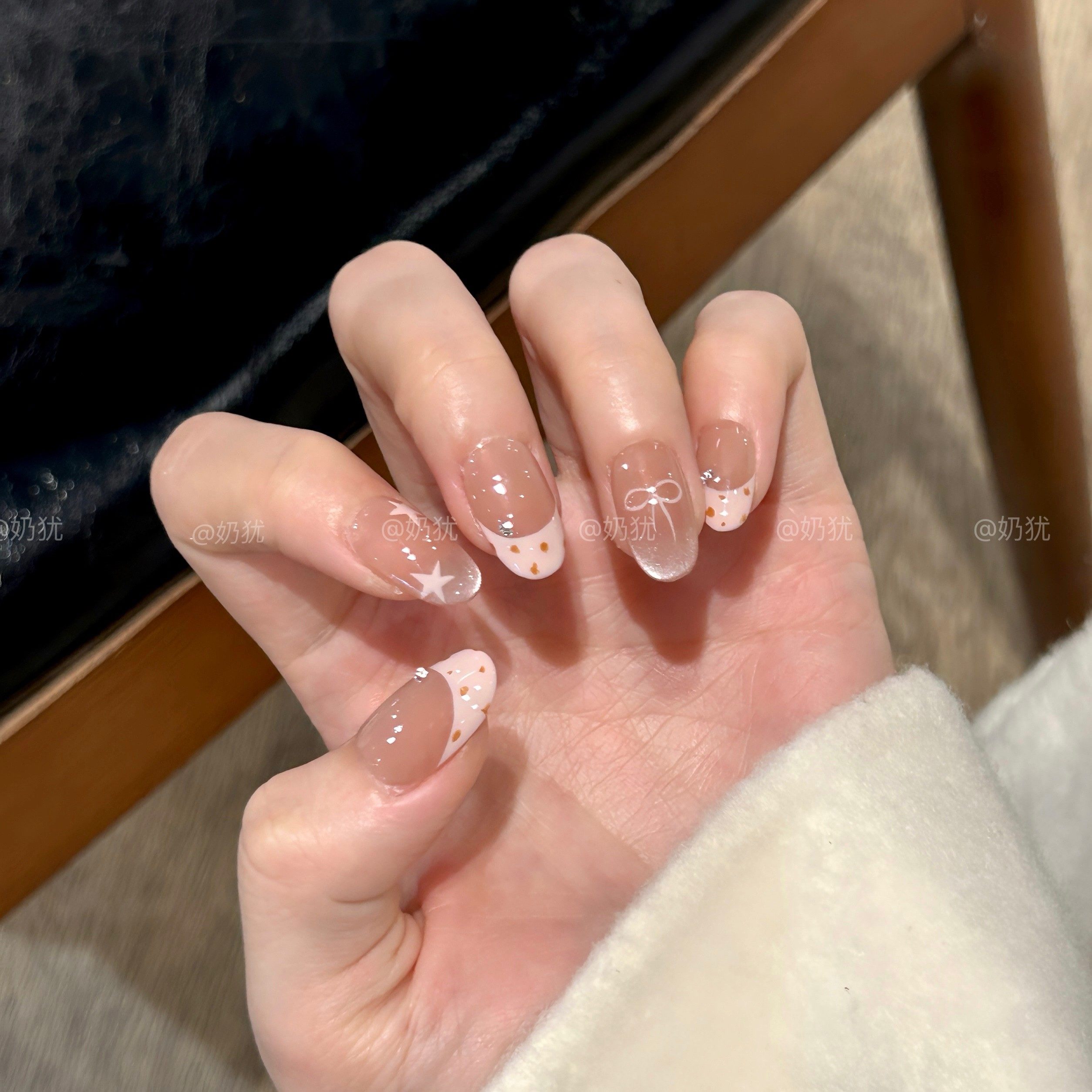 【海盐夏沫】夏日冰凉清新冰透蓝渐变纯手工穿戴甲水润显白美甲,淘宝优惠券,粉丝福利购,淘宝优惠卷