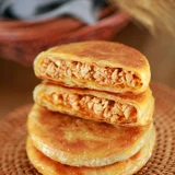千味央厨 Хрустящий пирог, черный перец, говяжье блин, мясной пирог, студенческий завтрак, торт из лука, быстрое замораживание, полуфабрикат рекламный ролик продукт