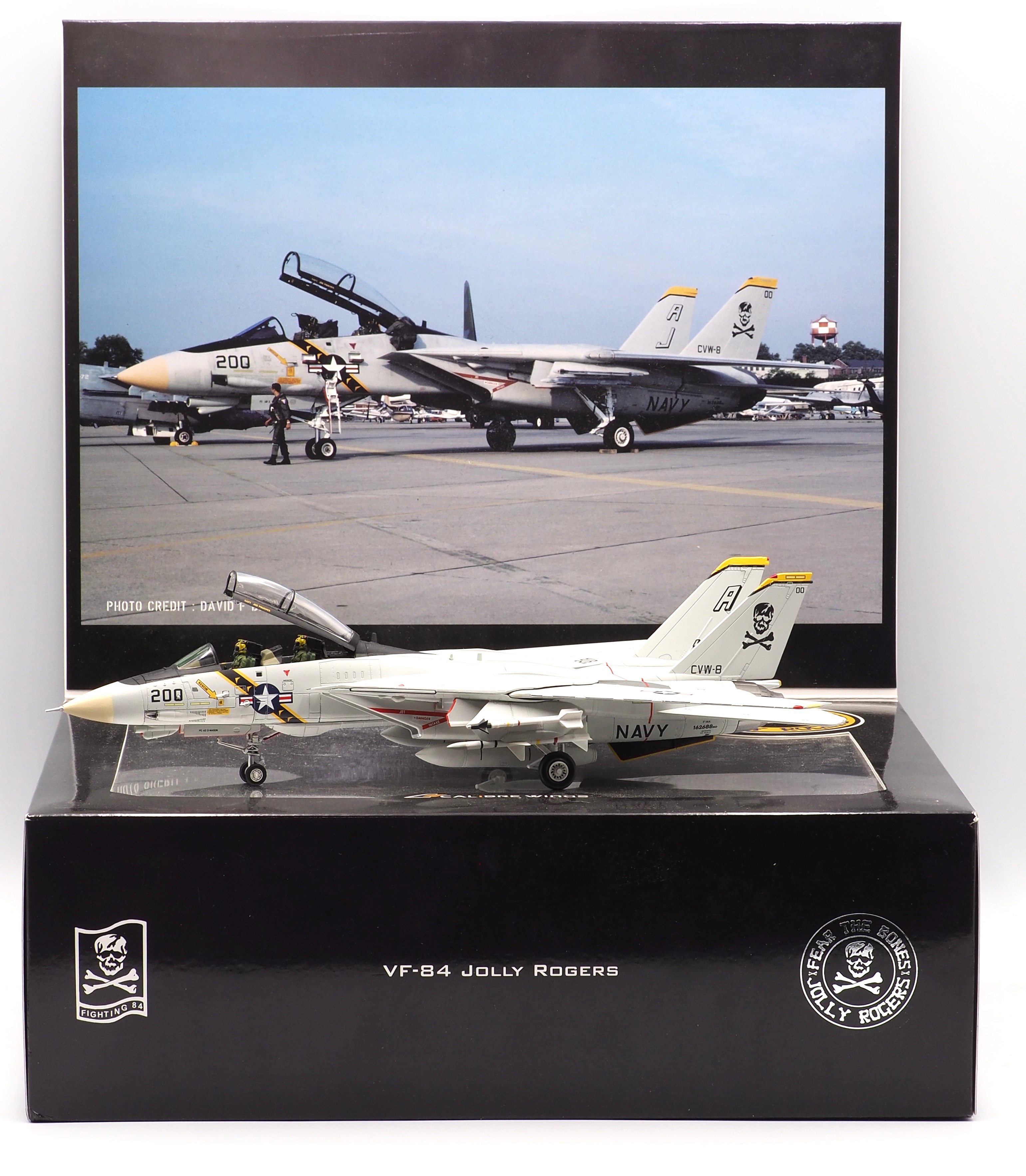 CALIBRE WINGS F-14A F14雄猫战斗机VF-84海盗旗中队成品合金模型 - 图0