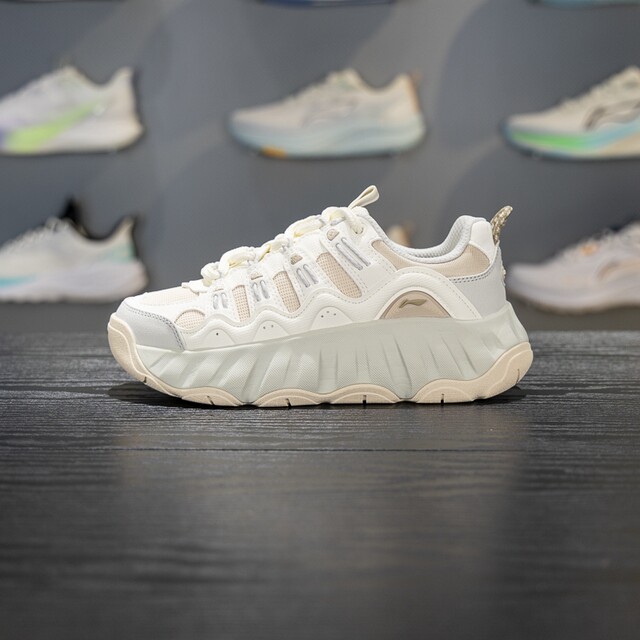 Li-Ning shock-absorbing and resilient women's lace-up casual shoes