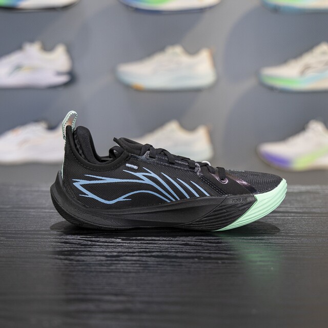 Li-Ning all-season shock-absorbing, rebound and breathable basketball shoes