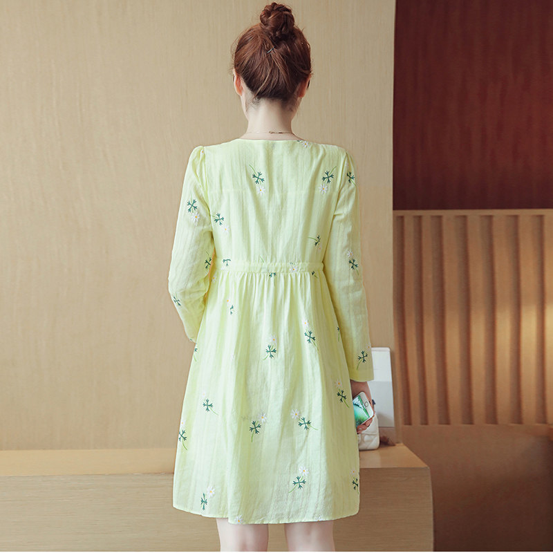 孕妇2020秋装新款潮妈时尚款连衣裙 月朵连衣裙