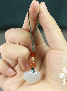 天然白玉髓吉祥如意锁吊坠送女友