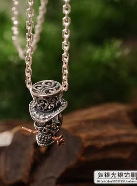 钻石俏皮风骷髅吊坠