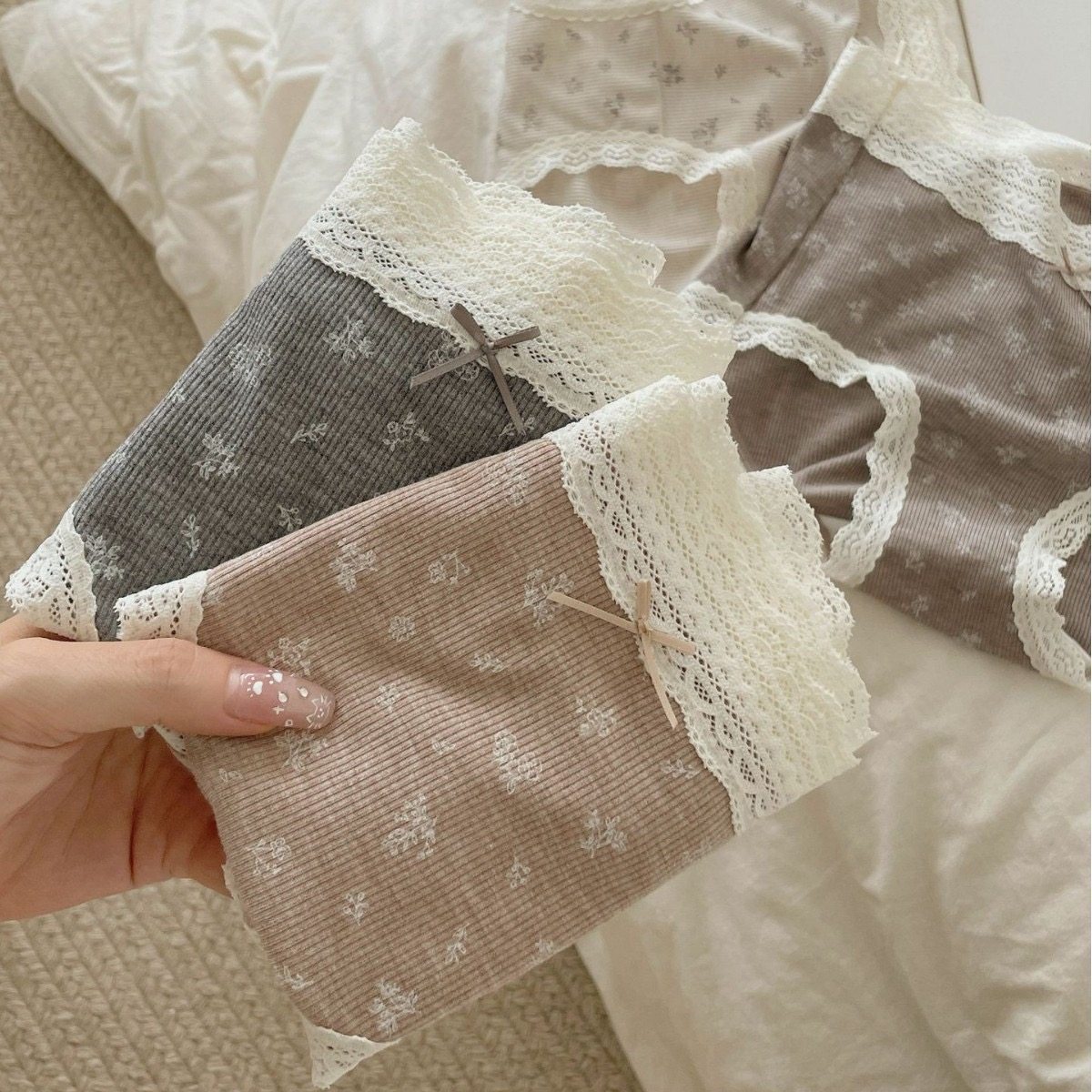 高级灰咖50支莫代尔碎花女内裤甜美蕾丝中腰A类全棉裆10A抑菌包臀,淘宝优惠券,粉丝福利购,淘宝优惠卷