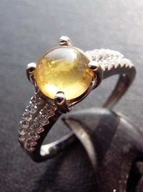 【寂寞五岁】经典四爪 金黄色碧玺精镶银戒