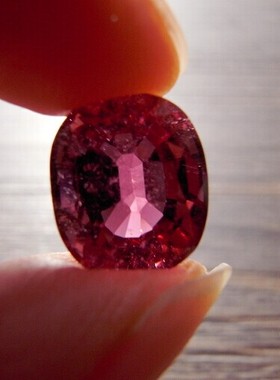 美艳风红碧玺裸石戒面