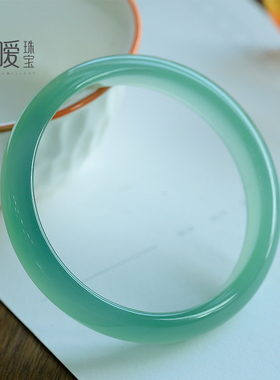 天然绿玛瑙手镯油青翡翠色蓝水