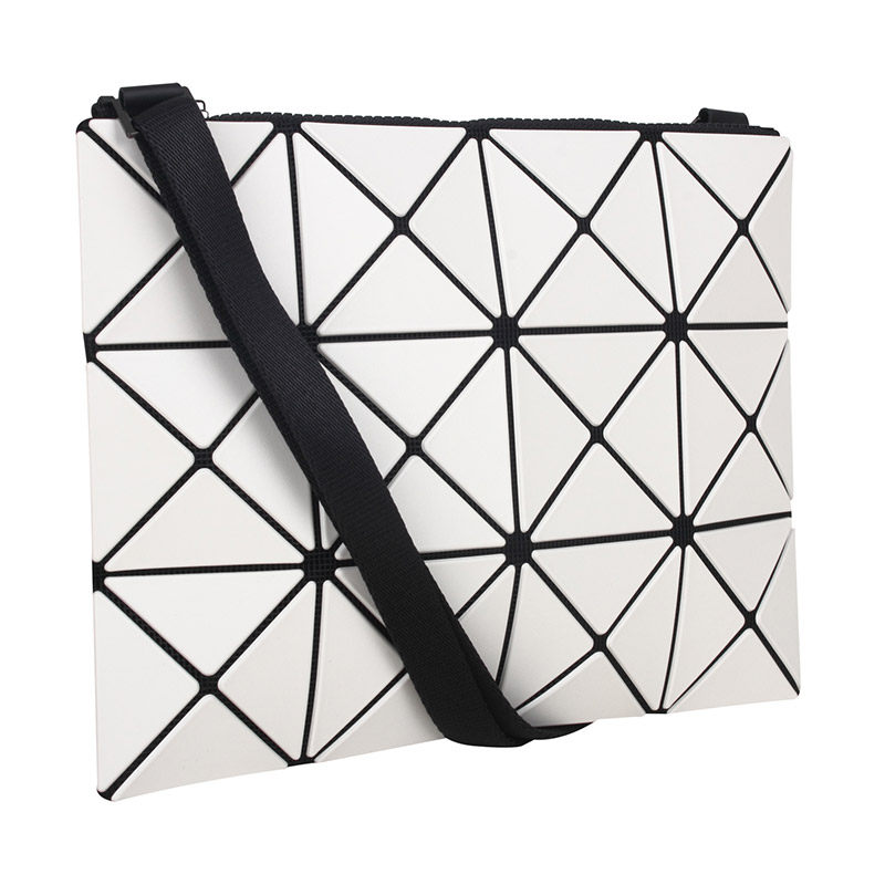 正品issey miyake女士几何ss斜挎包 怀远海外女士包袋