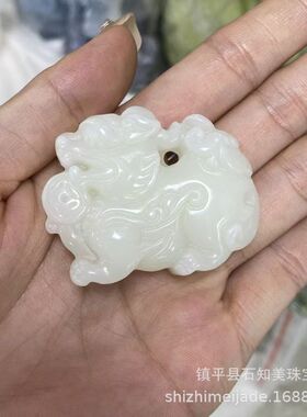 新疆和田玉吊坠白玉貔貅外蒙料招财进宝碧玉糖料仿玉现货挂件批发