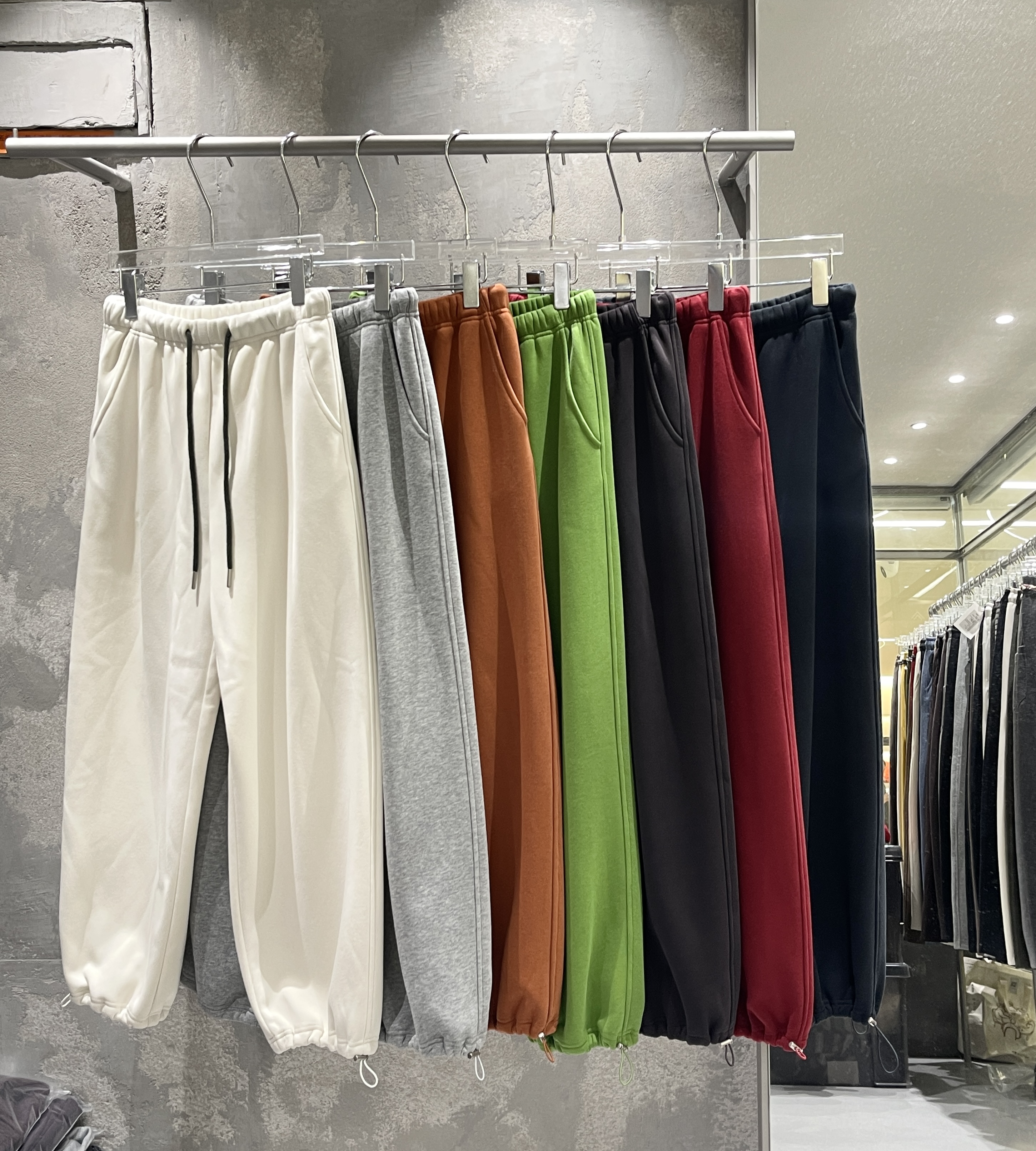 冬季新品N9加绒宽松显瘦彩色百搭运动直筒卫裤抽绳束脚女休闲裤潮 - 图0