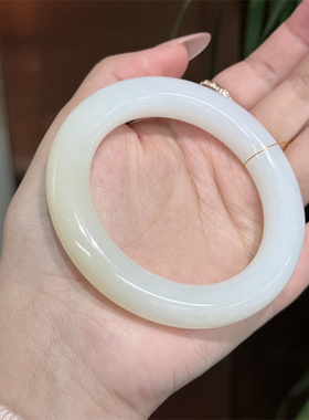 天然和田玉羊脂糖白玉胖圆条手镯