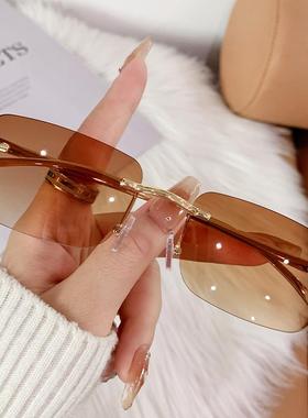 2025新款小框渐变高级感太阳镜