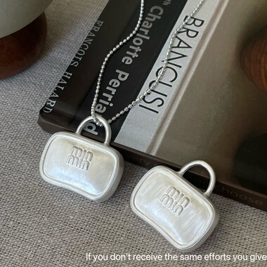 S925纯银韩版银色字母包包吊坠长款项链女小众设计感毛衣链高级感