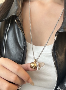 幸运字母牌柿子吊坠项链女轻奢