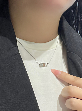 unbeaten不规则扭结钛钢项链女