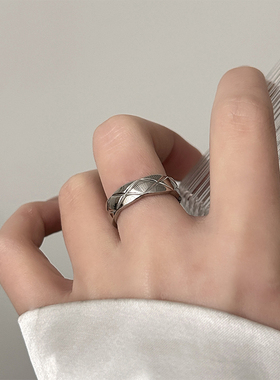 复古小香风菱格戒指轻奢小众设计高级感素圈指环钛钢不掉色食指戒