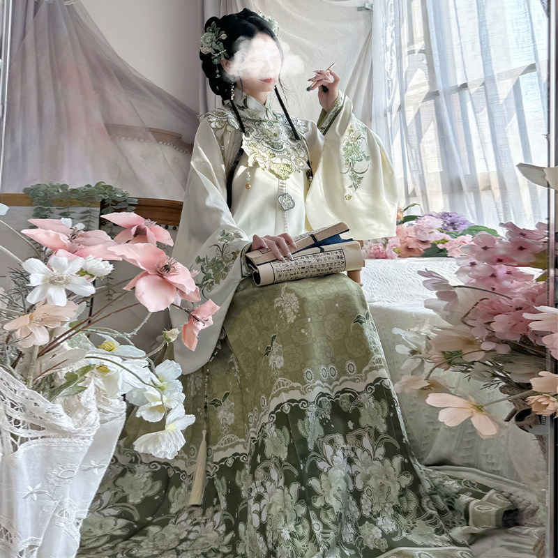 壹拾柒汉服女【秋云集】明制交领重工刺绣云肩一片式马面裙秋冬款,淘宝优惠券,粉丝福利购,淘宝优惠卷