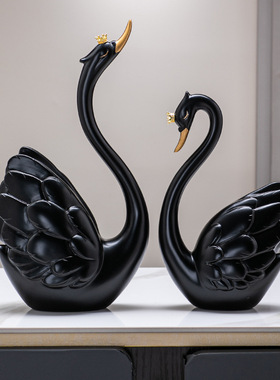 轻奢高档天鹅摆件一对家居客厅送