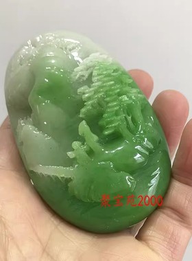 男女文玩玉石把玩件新疆和田玉白玉带翡翠色山水风景画仿玉手把件