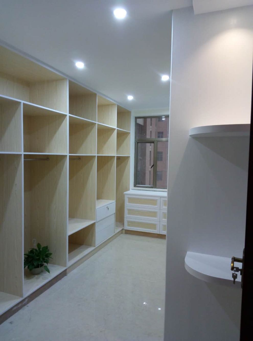 Guangzhou interior decoration all-inclusive old house renovation small and medium-sized offices office building studio design all-inclusive