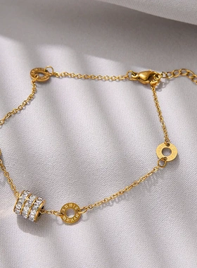 金色镶钻小蛮腰钛钢手链女不掉色豪华网红手饰冷淡风小众饰品