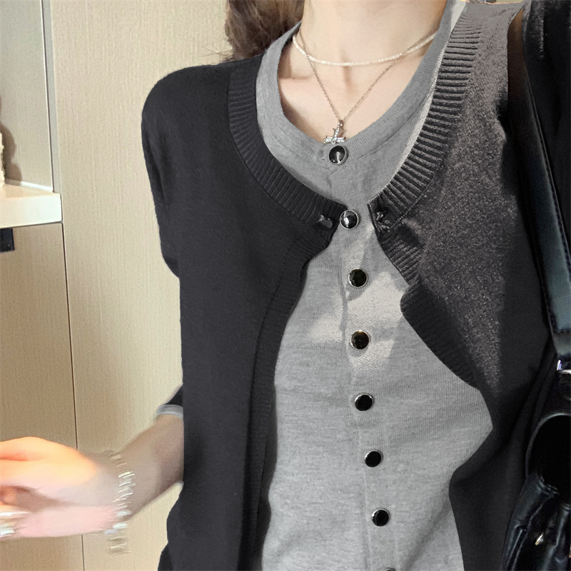 假两件撞色哺乳上衣秋冬大码针织开衫显瘦辣妈款外出喂奶长袖毛衣 - 图2