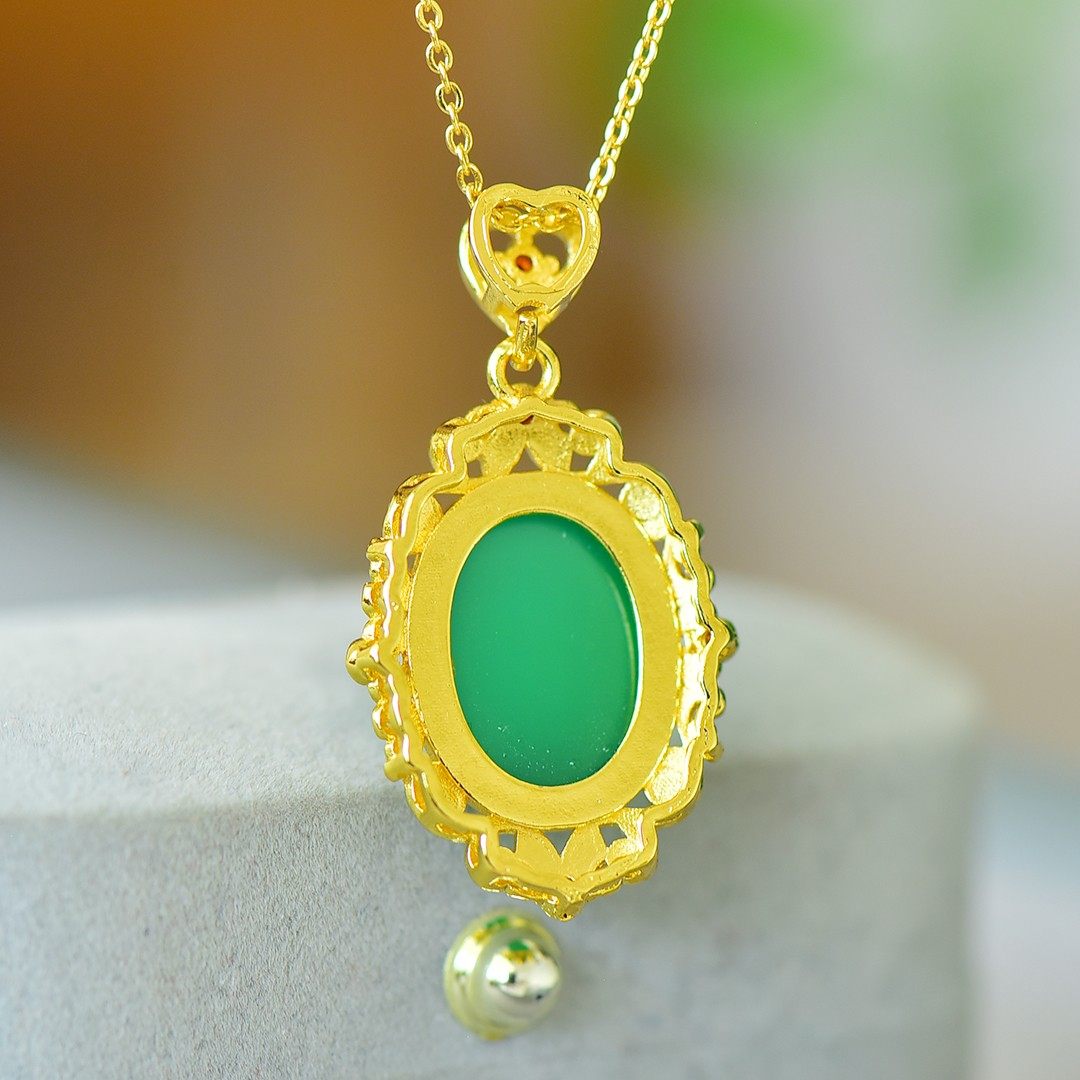 黄金色天然绿玉髓吊坠女士大款蛋面碧玉色项链毛衣链高档珠宝首饰,淘宝优惠券,粉丝福利购,淘宝优惠卷