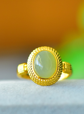 【名称】铜镶嵌和田玉青白玉蛋面时尚戒指