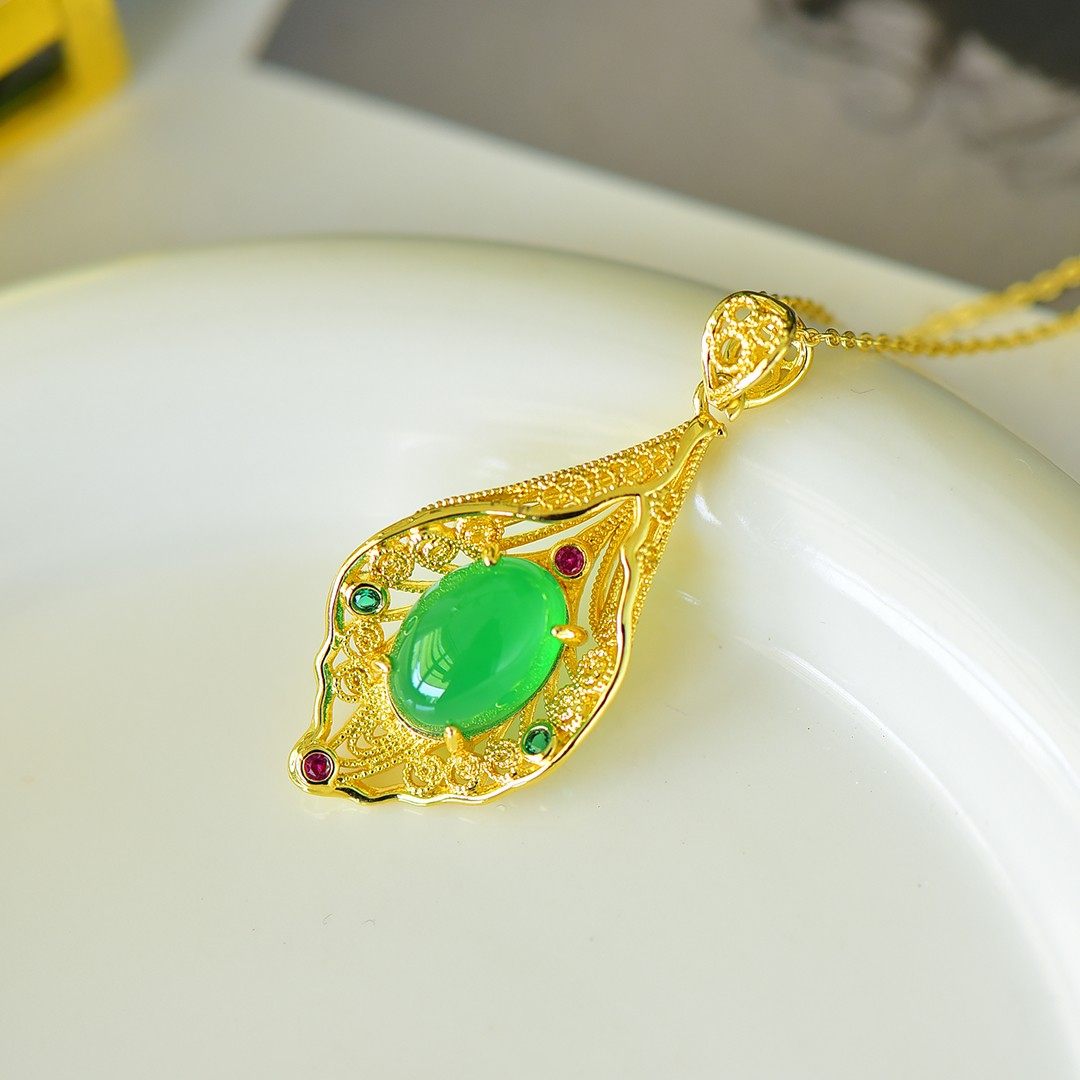 古法金镶嵌绿玉髓蛋面杏叶花配彩锆镂空吊坠女时尚锁骨链碧玉挂件,淘宝优惠券,粉丝福利购,淘宝优惠卷