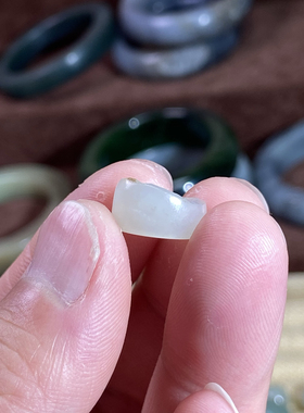 和田玉籽料卡8随型跑环满皮随型白玉古风跑圈玉环文玩珠串挂饰