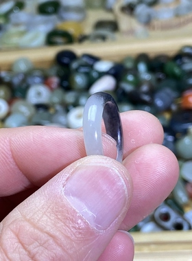 和田玉籽料卡16戒指白玉青花黑白分明古风跑环玉环文玩珠串挂饰