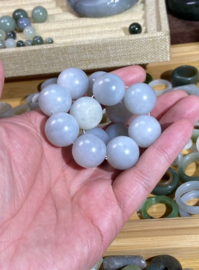 和田玉籽料卡18圆珠手串白底青花复古风手链文玩珠串手持配饰挂饰