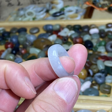 和田玉籽料卡18随型戒指白青花古风戒圈玉环文玩珠串跑环项链挂饰