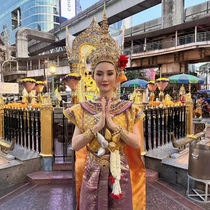 Thaïlande Four-side bouddhistes Gods Dancing man Occasionnellement Dance Suit Decoration Flower Ring Elephant Pendulum size Optionnel