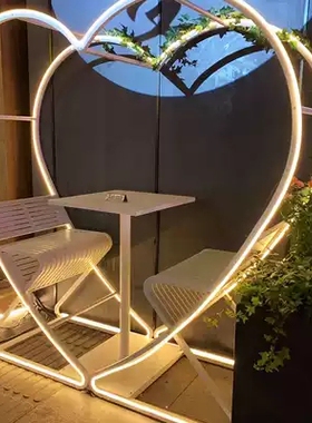 网红秋千椅户外婚纱拍摄道具景点民宿装饰摆件酒吧餐厅爱心型吧椅