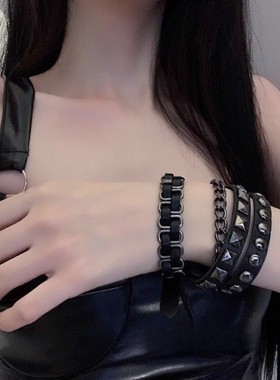 甜酷暗黑风皮带手链朋克哥特风