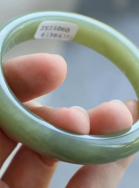 保真天然和田玉手镯53圈口证书编号6061364和田玉湖绿色 青海料
