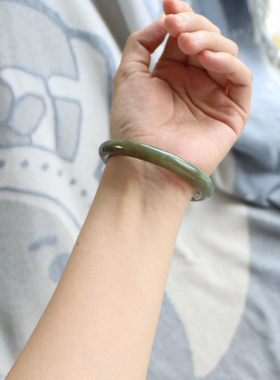 玉手镯57圈口（证号7232033，和田玉青蓝双色