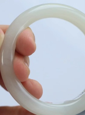 保真天然和田玉手镯55圈口证书6120791和田玉淡藕粉底白玉 青海料